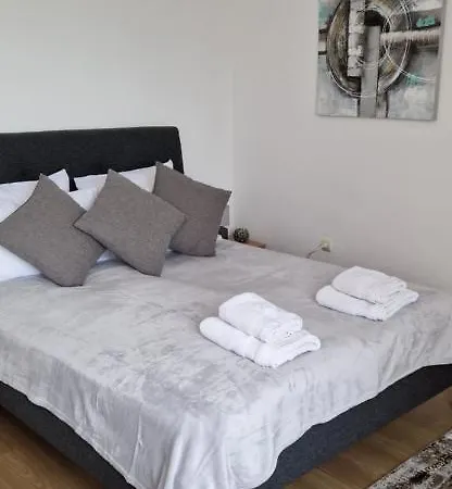 Apartment тони 1 с панорамна морска гледка и паркинг