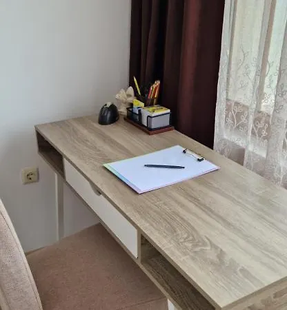 тони 1 с панорамна морска гледка и паркинг Warna