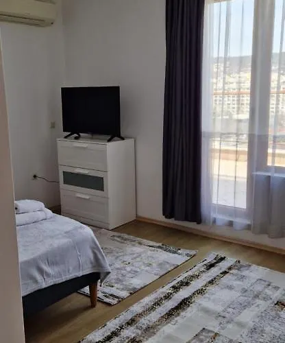 Apartment тони 1 с панорамна морска гледка и паркинг Varna